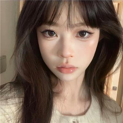 公园里的女孩